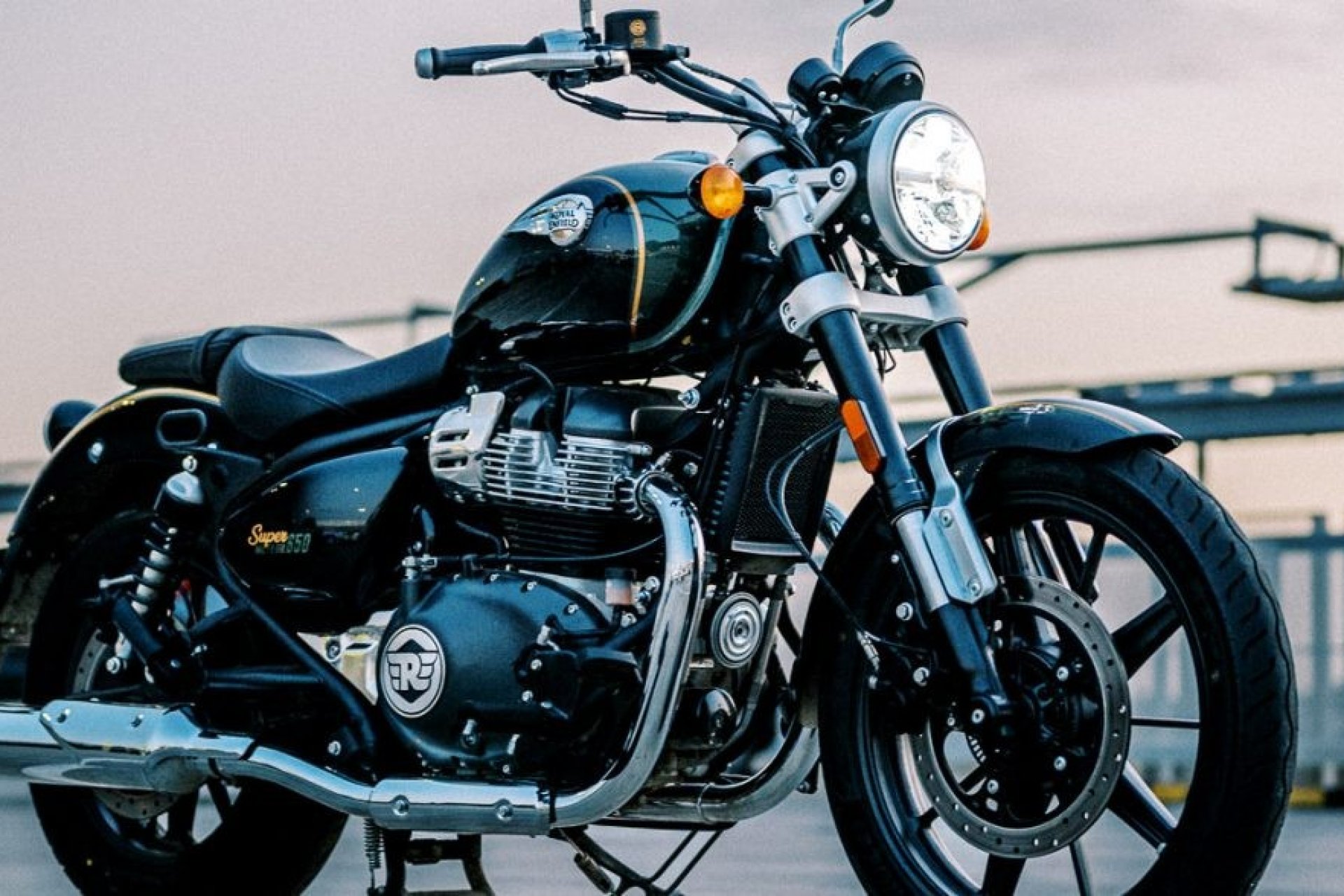 Royal Enfield Super Meteor Interstellar 650